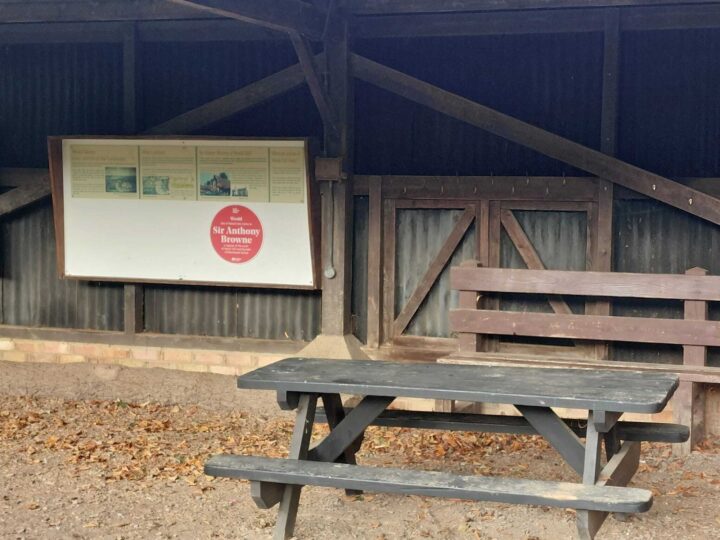 New Orange Plaque at Weald