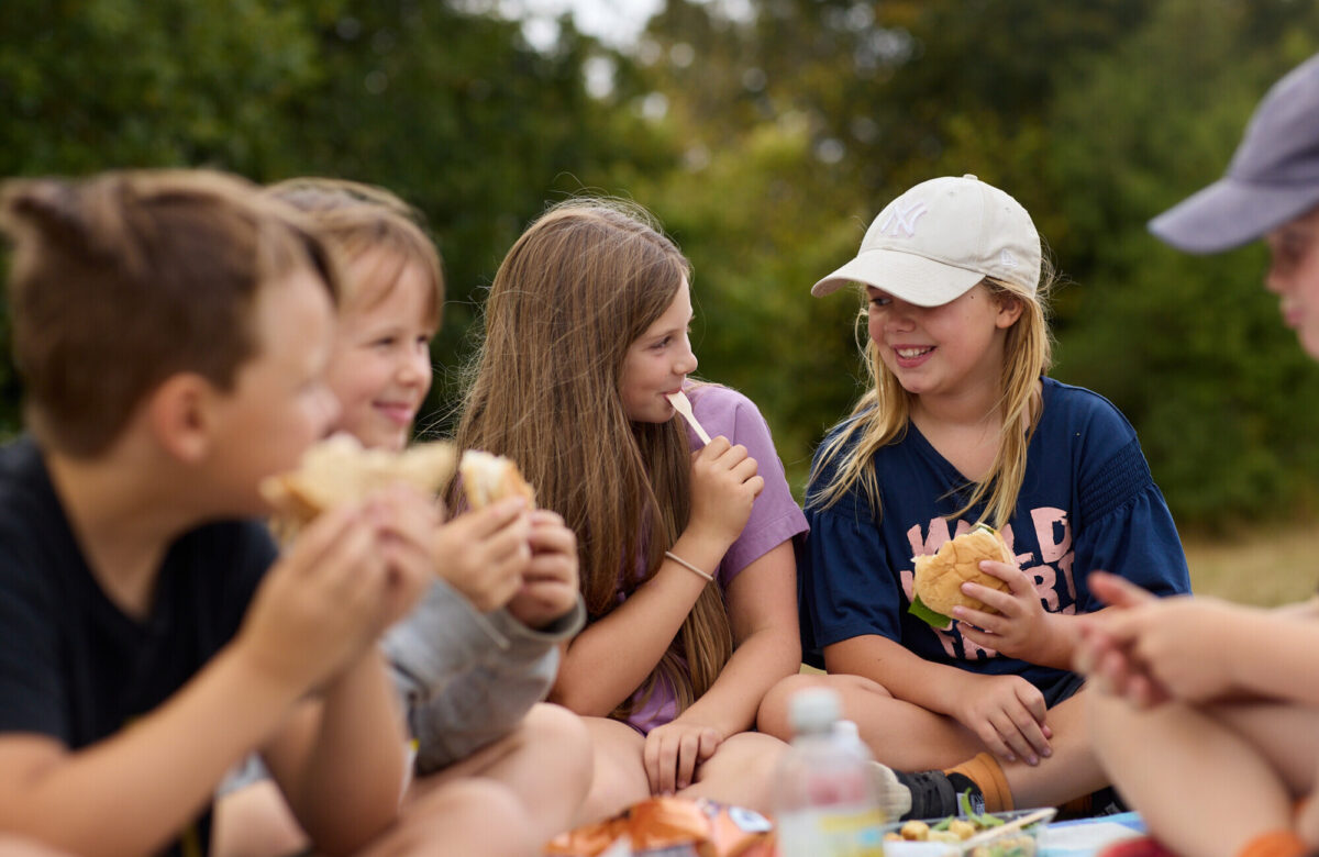 Kids picnic at Notley