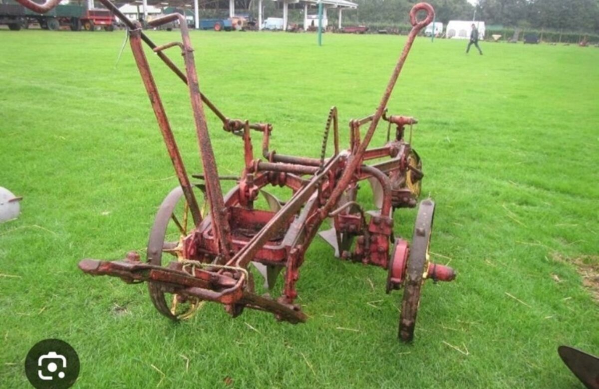 Lister Cockshutt No 6 plough