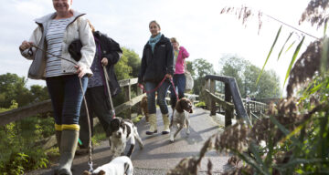 Dog walkers Beeleigh Sept15 3194 SOP