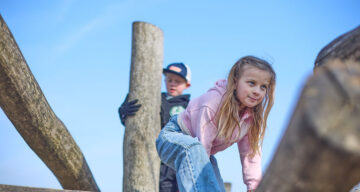 Lo res EE Notley Feb25 400